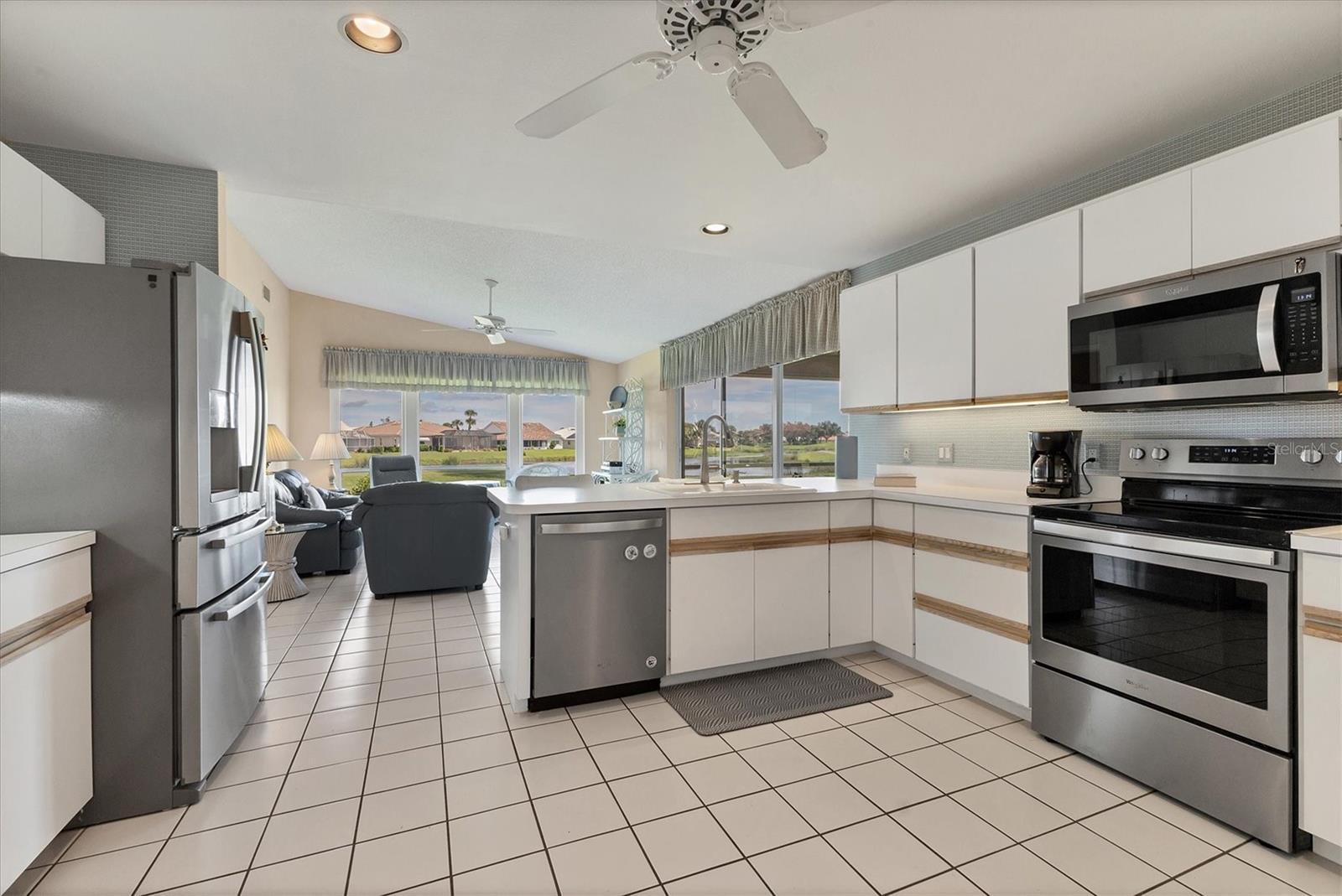 Image 9 of 54 For 1517 Waterford Drive