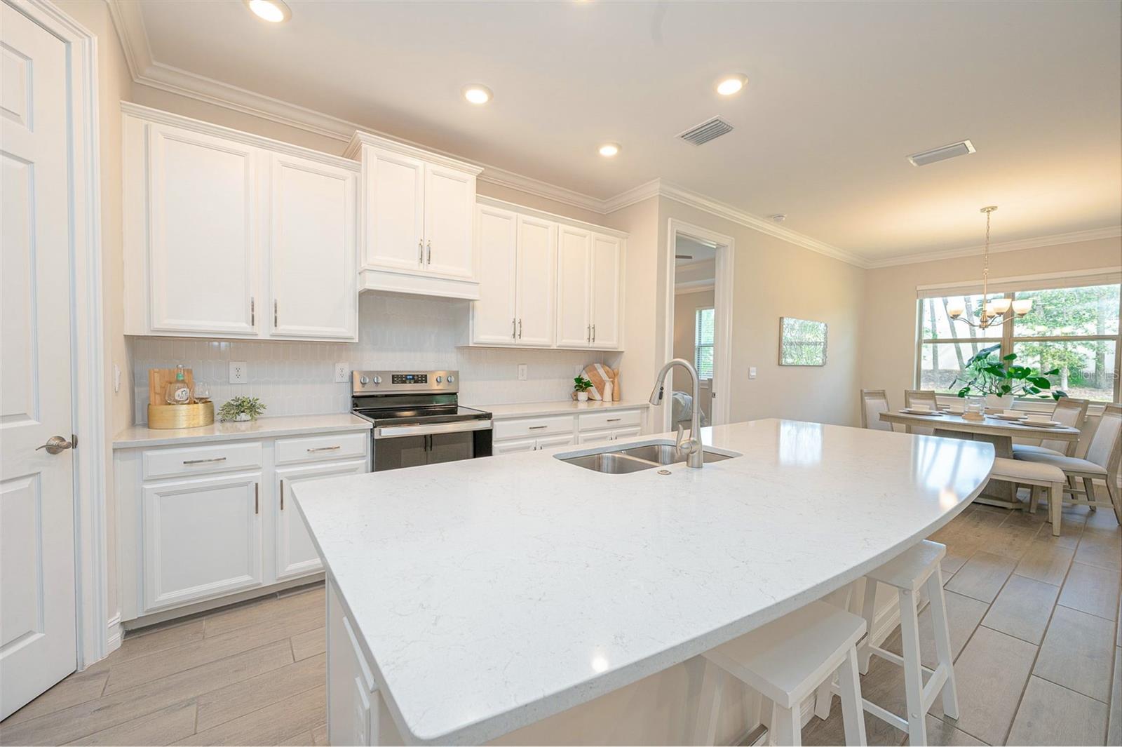Image 10 of 86 For 288 Soliera Street