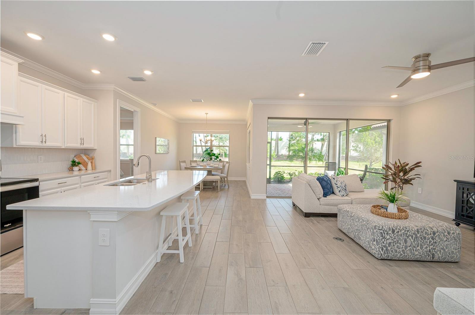 Image 4 of 86 For 288 Soliera Street