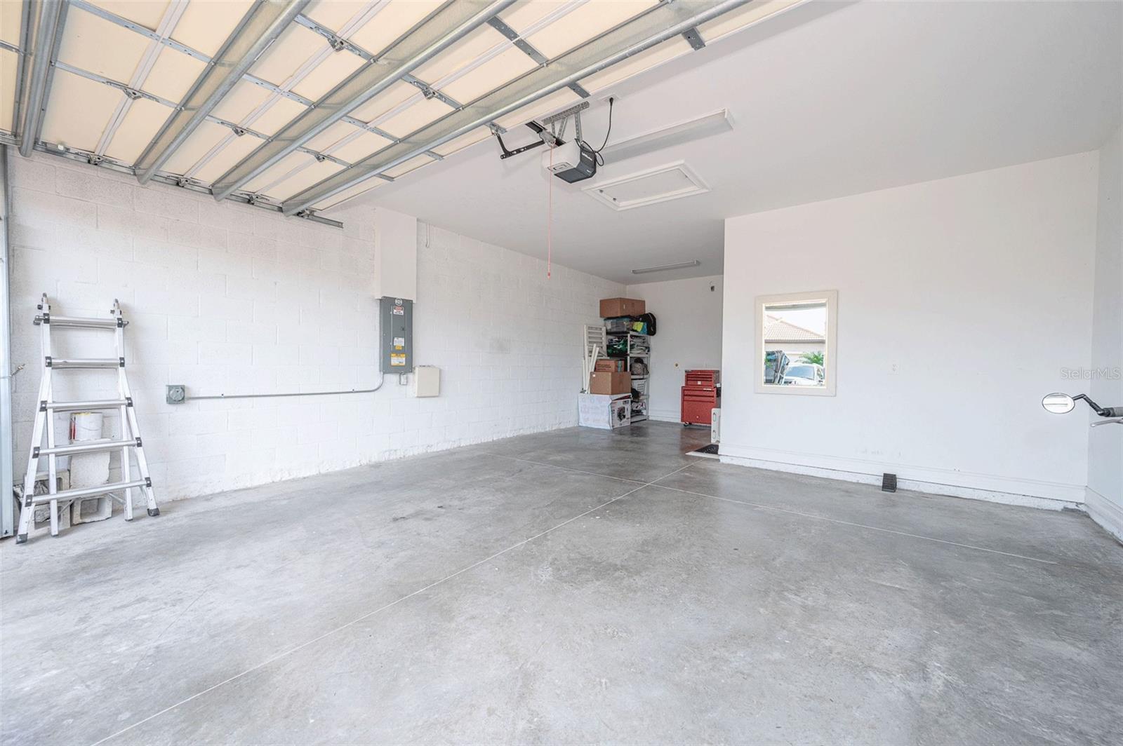 Image 46 of 86 For 288 Soliera Street