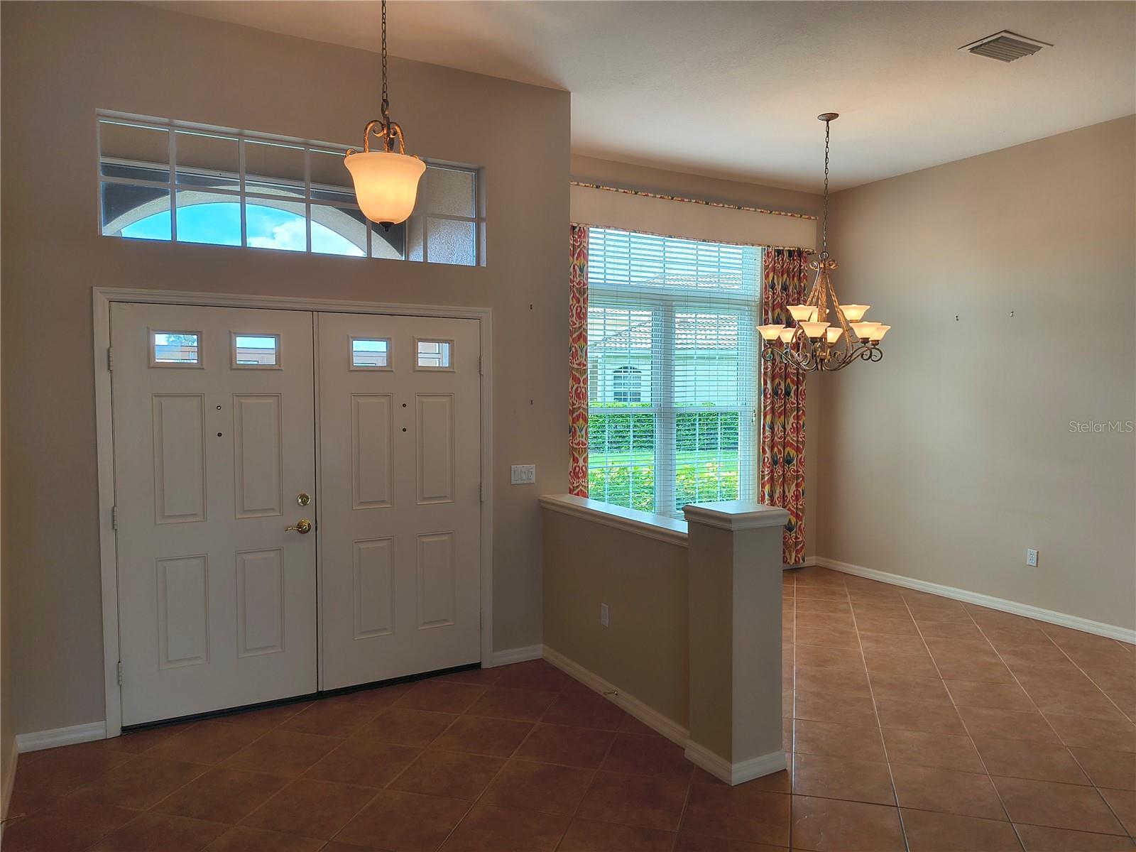 Image 3 of 30 For 214 Lake Victoria Court