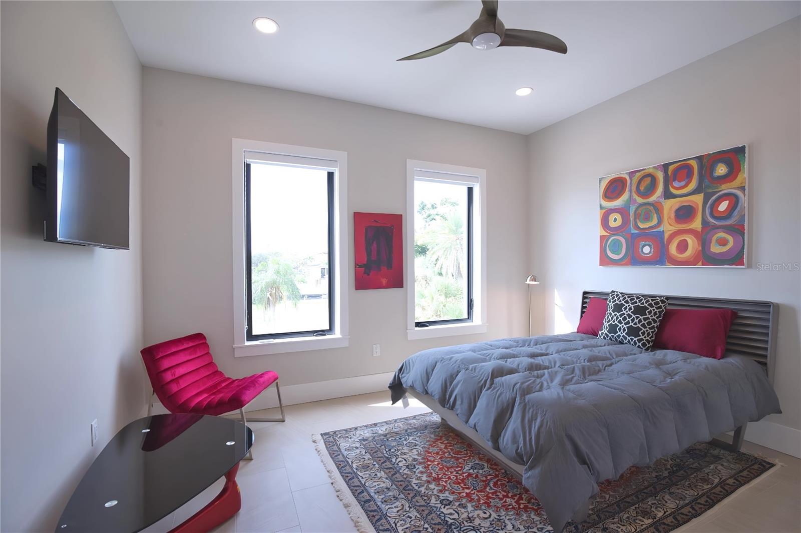 Image 32 of 61 For 569 Rountree Drive