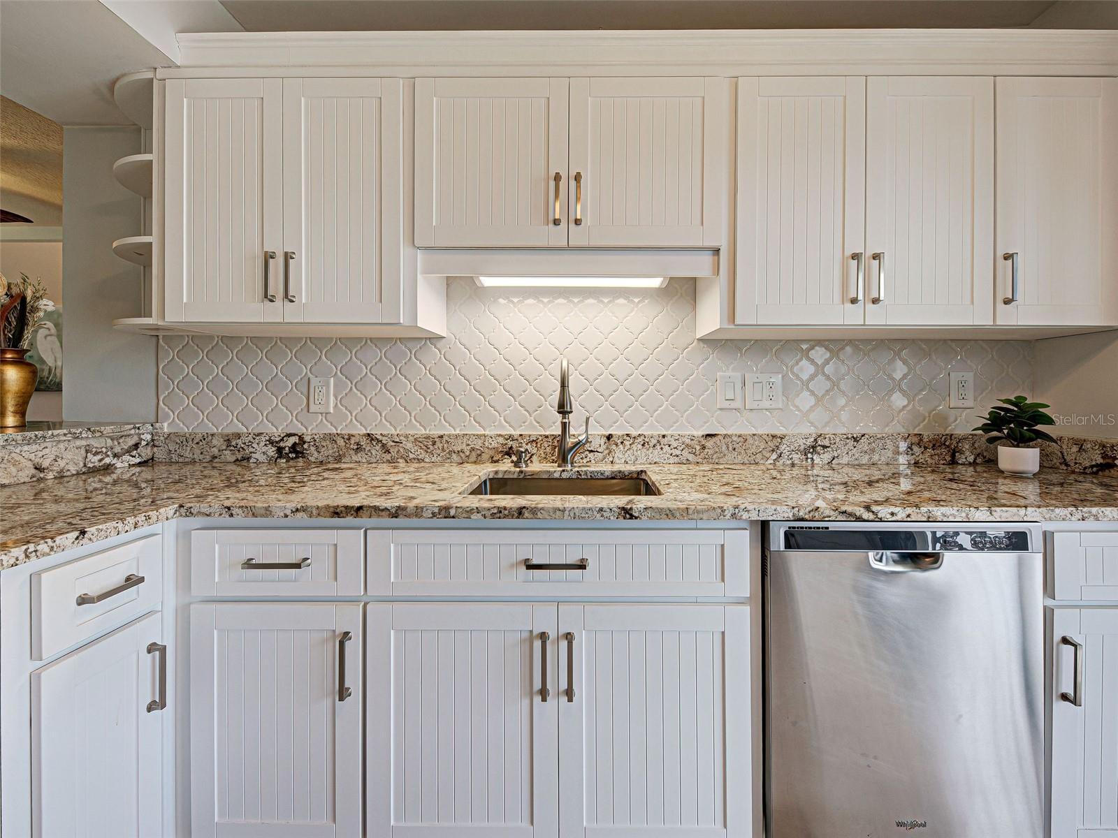 Image 12 of 75 For 990 Bird Bay Way 258