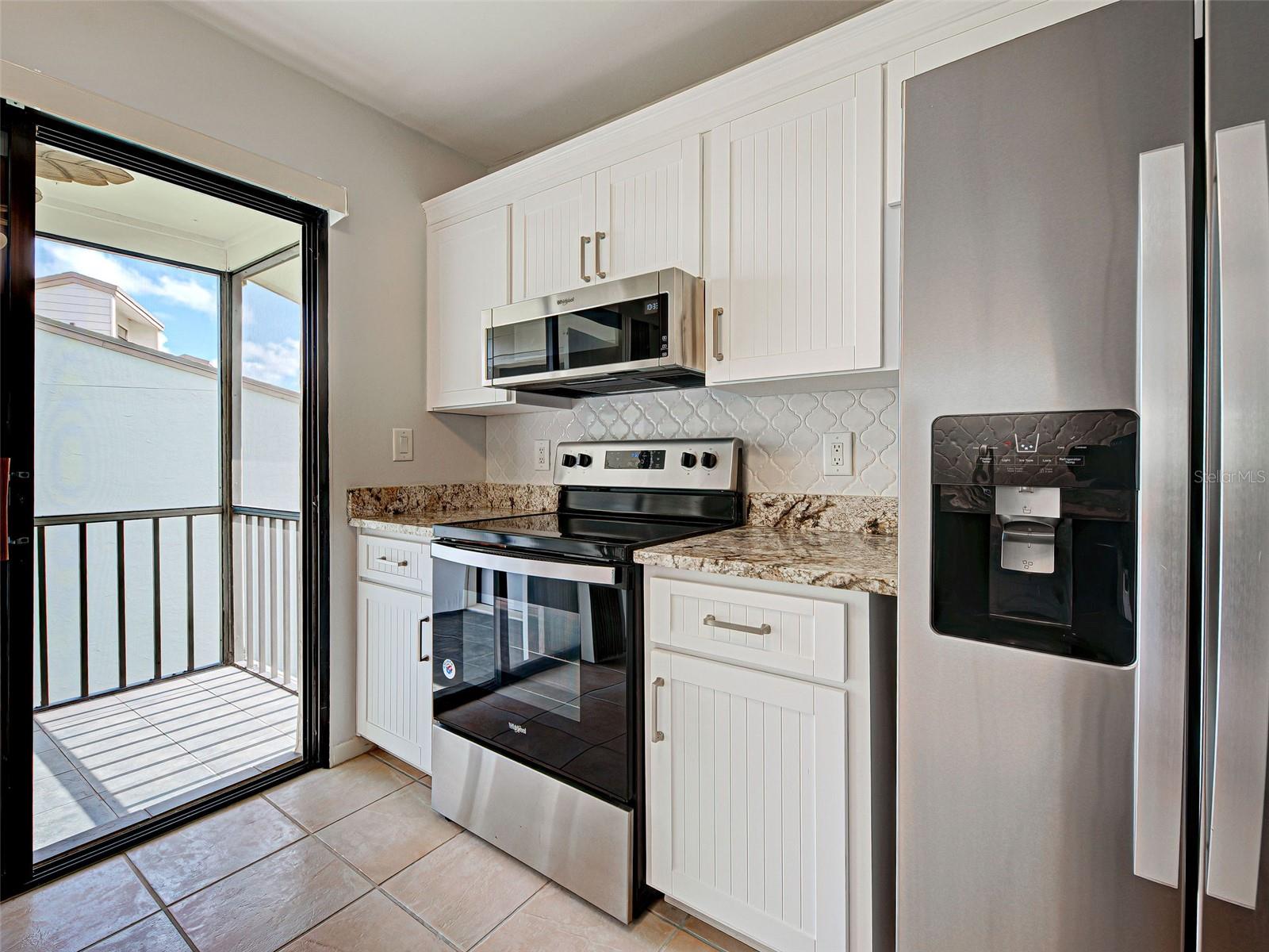 Image 15 of 75 For 990 Bird Bay Way 258
