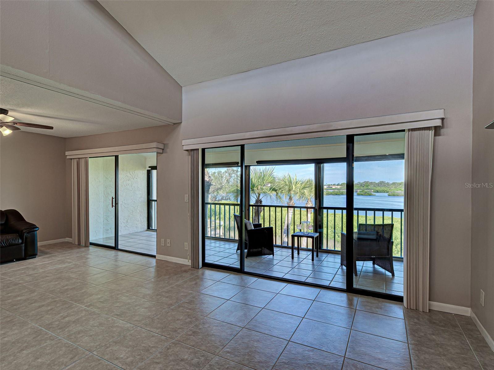 Image 26 of 75 For 990 Bird Bay Way 258
