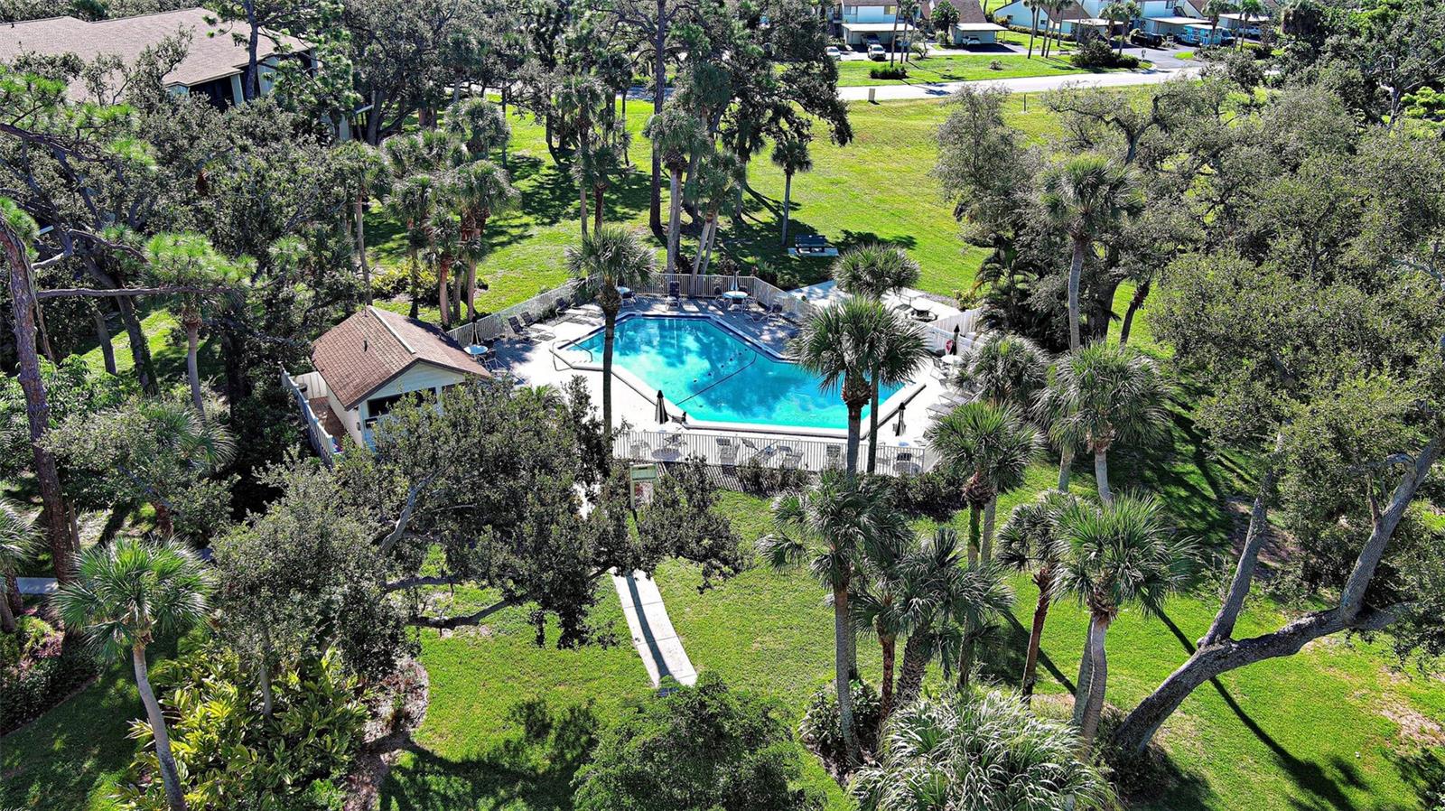 Image 55 of 75 For 990 Bird Bay Way 258