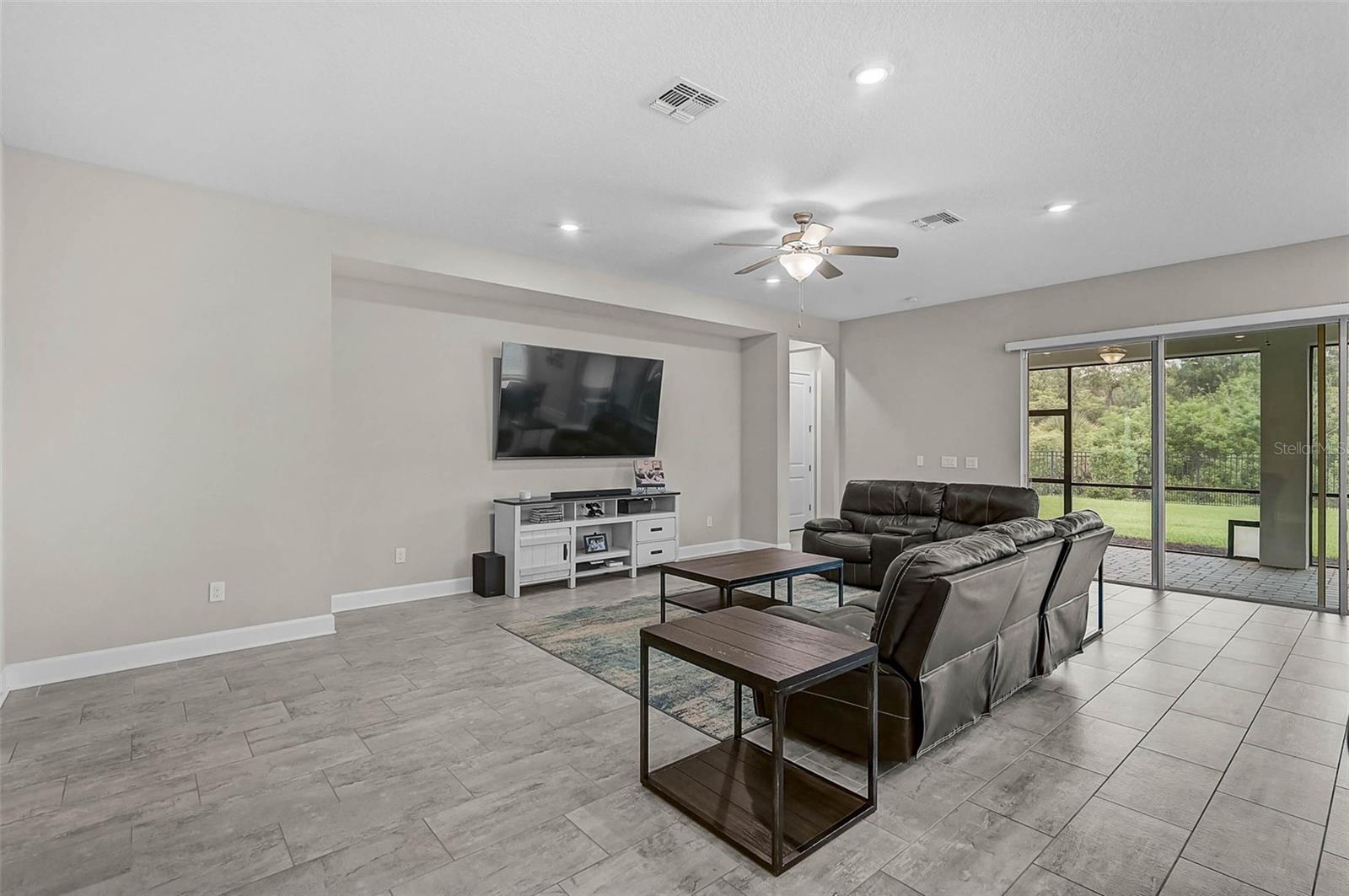 Image 14 of 52 For 6600 Dovekey Drive