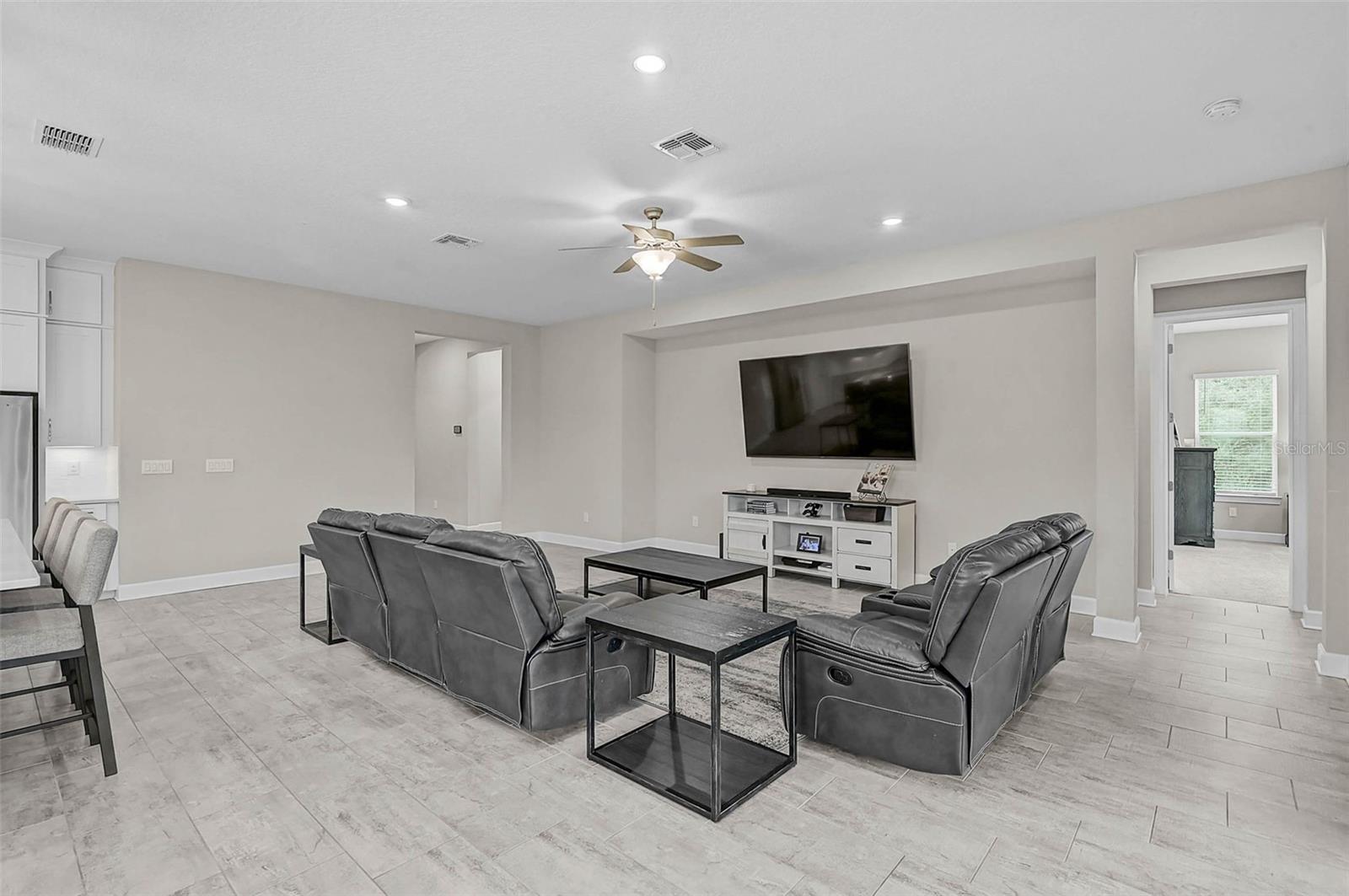 Image 9 of 52 For 6600 Dovekey Drive