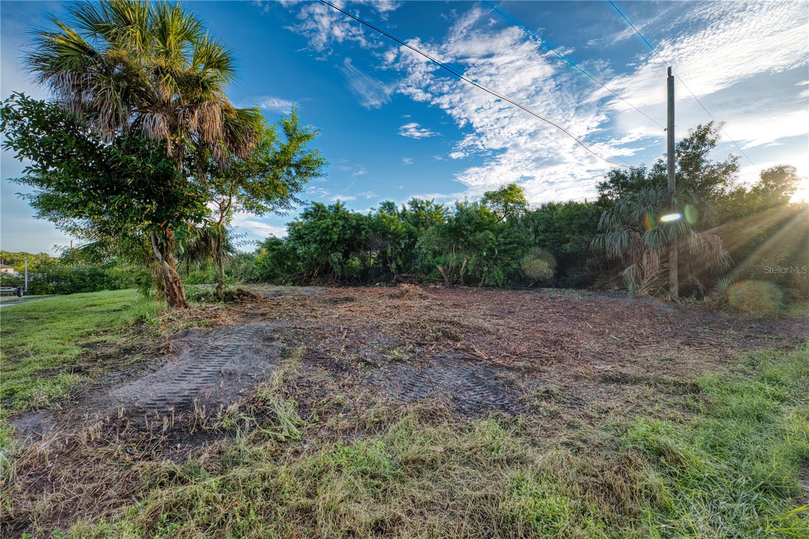 Image 13 of 20 For 18522 Ayrshire Circle