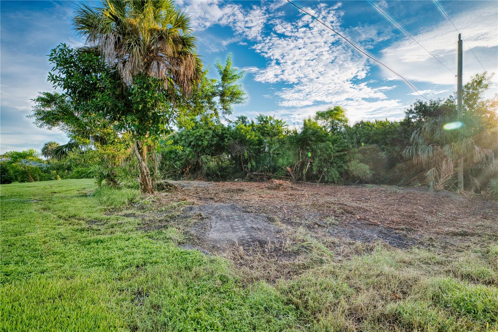 Image 18 of 20 For 18522 Ayrshire Circle