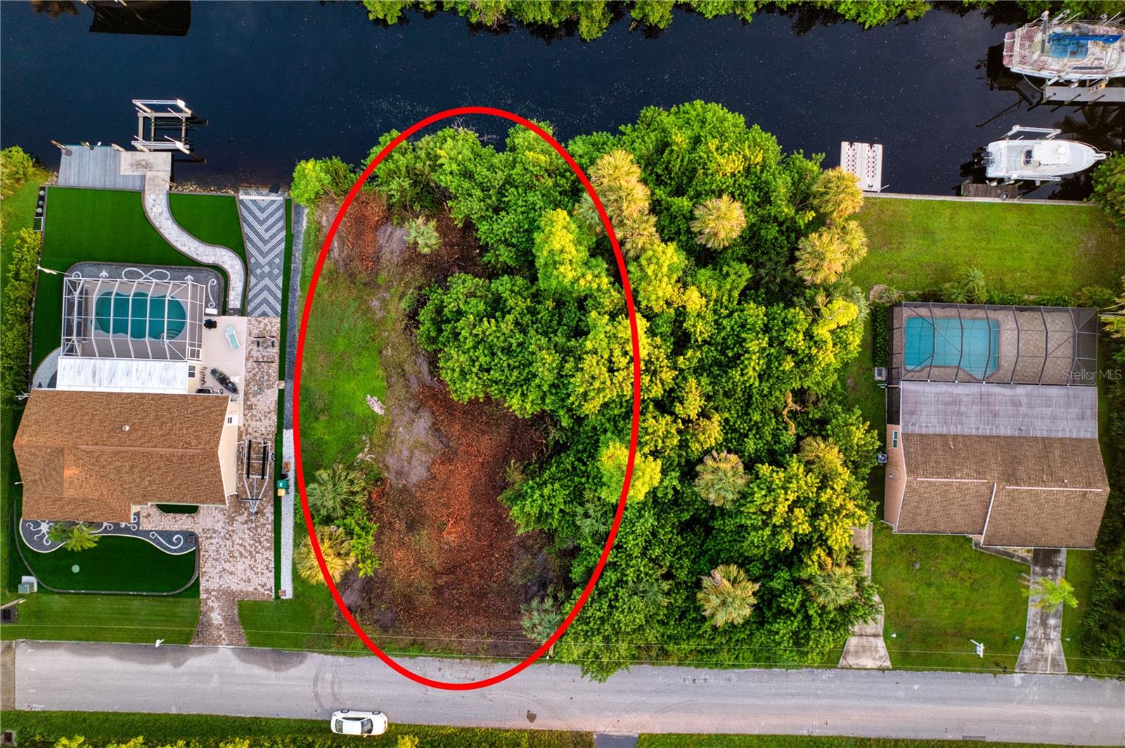 Image 19 of 20 For 18522 Ayrshire Circle