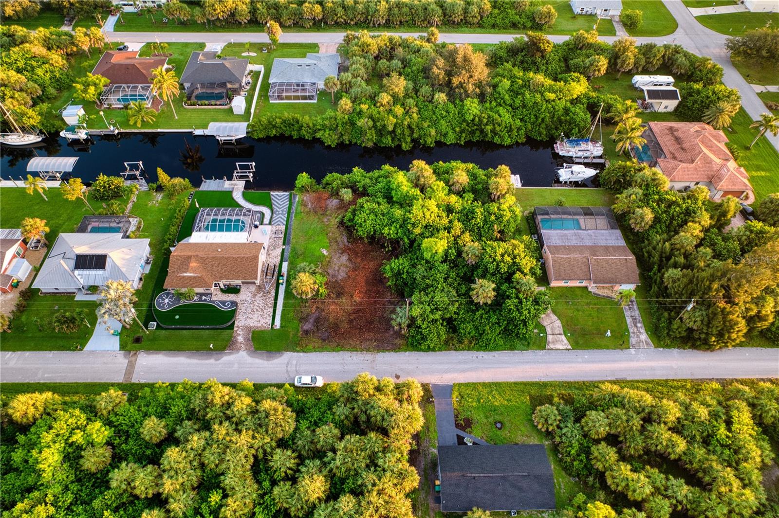 Image 8 of 20 For 18522 Ayrshire Circle