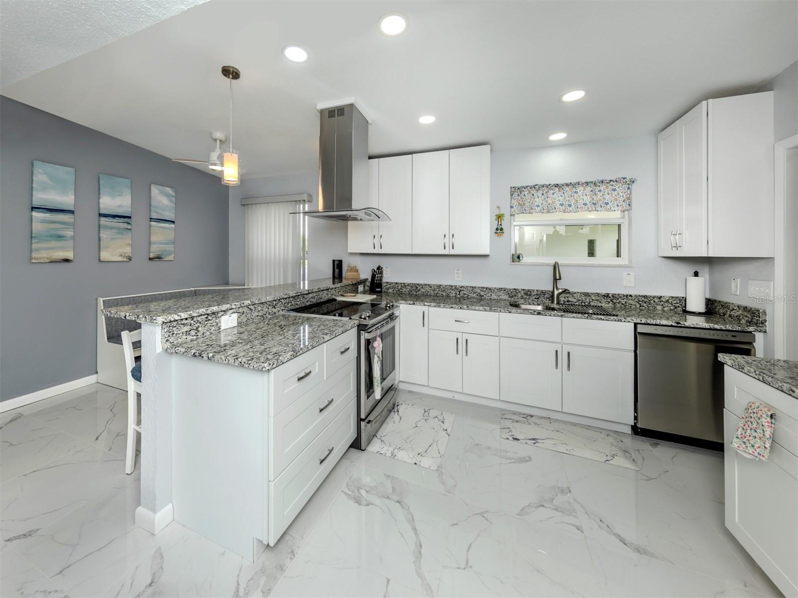 Image 10 of 41 For 2500 Aquilos Court