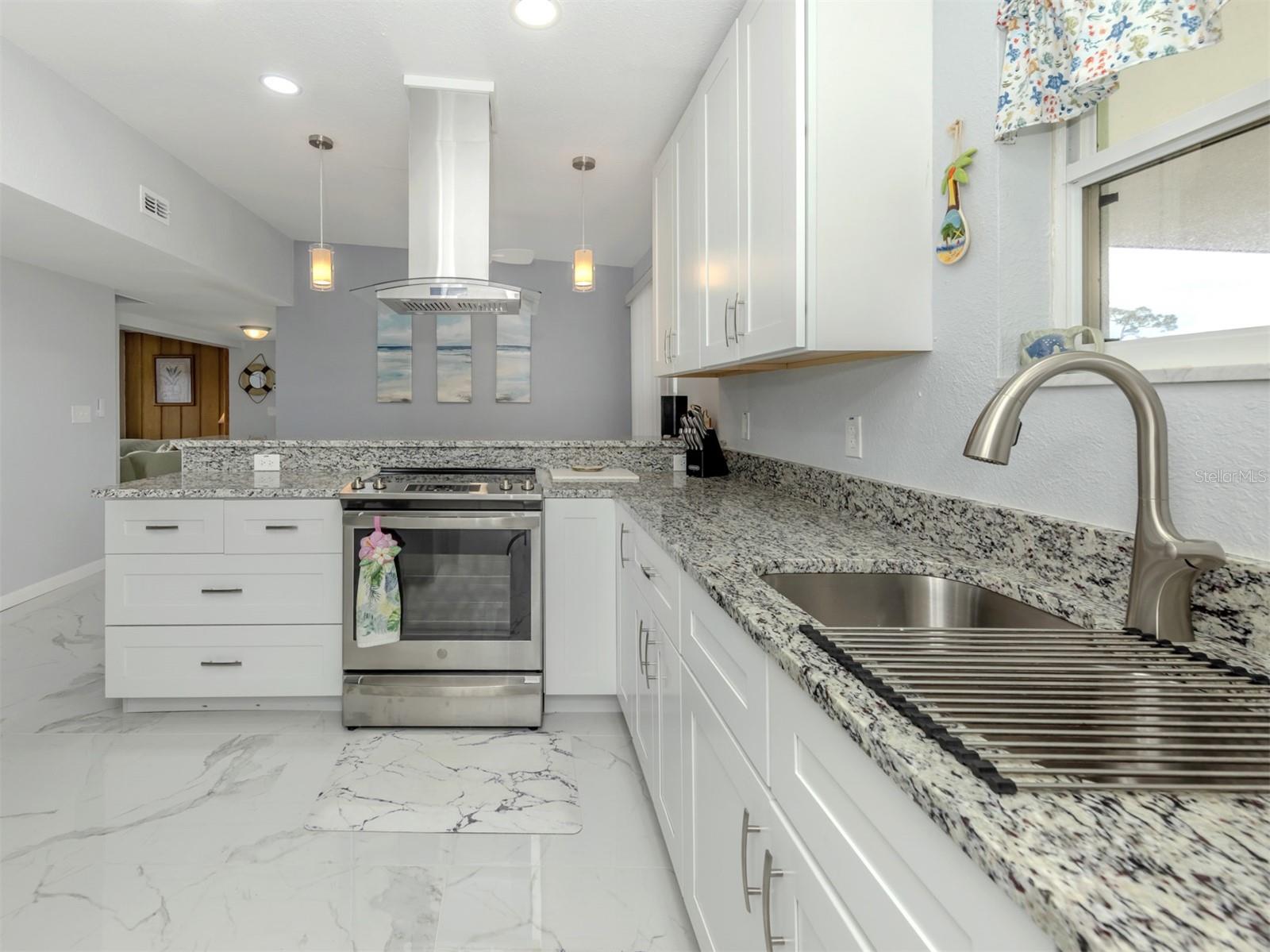 Image 12 of 41 For 2500 Aquilos Court