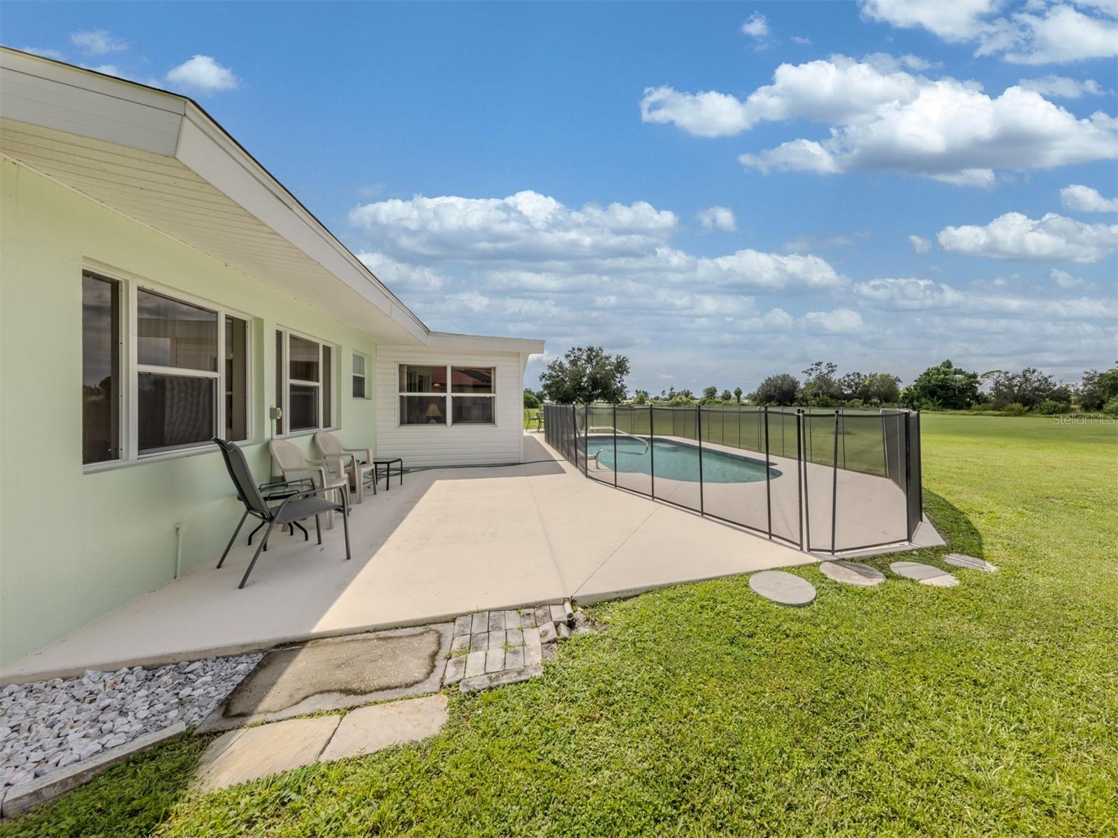 Image 21 of 41 For 2500 Aquilos Court