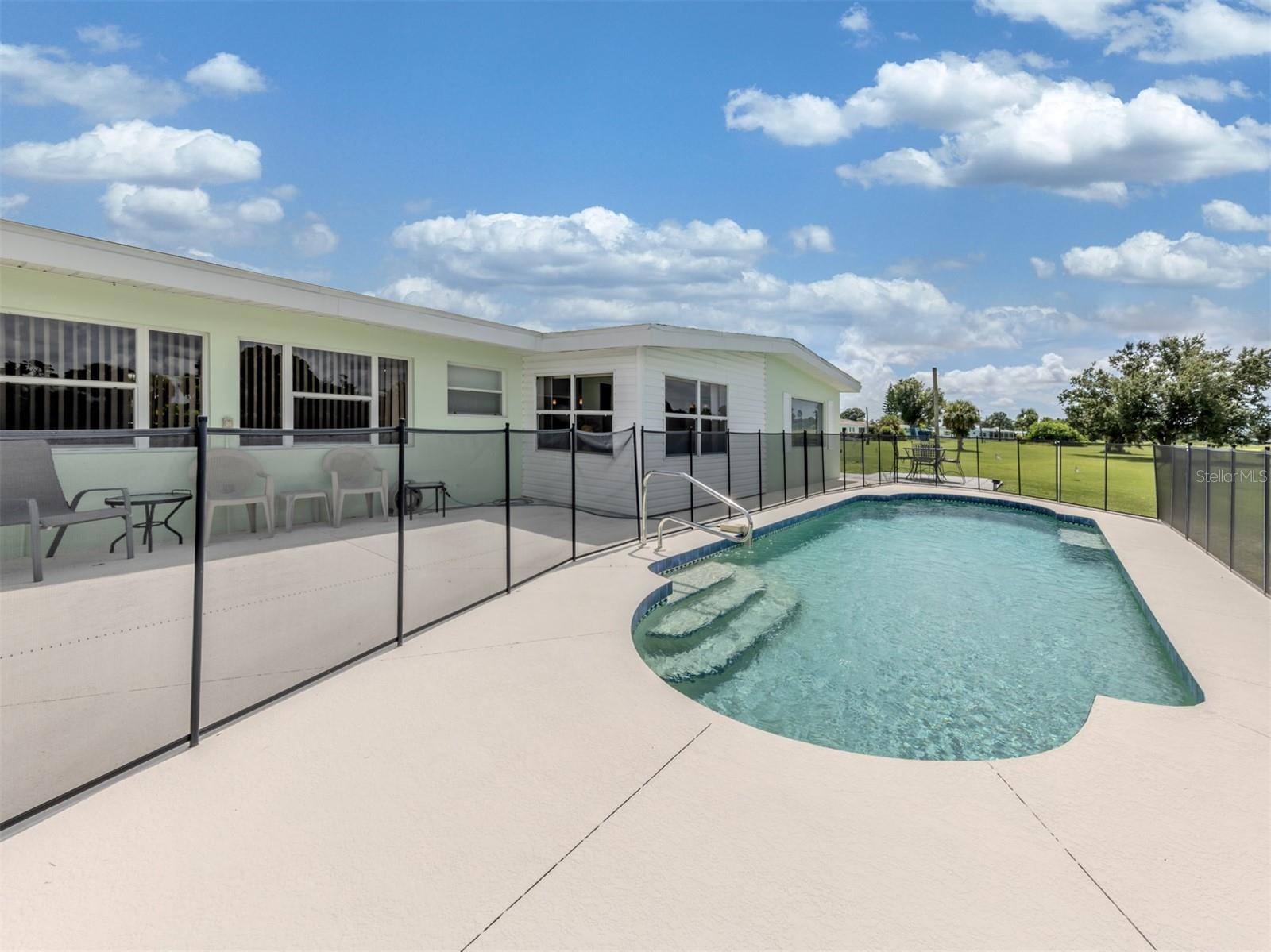 Image 23 of 41 For 2500 Aquilos Court