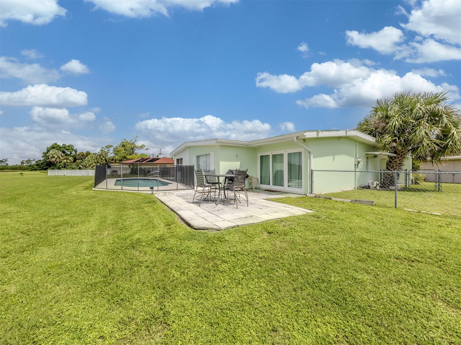 Image 26 of 41 For 2500 Aquilos Court