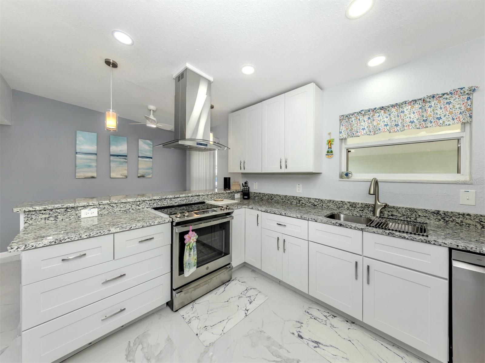 Image 9 of 41 For 2500 Aquilos Court