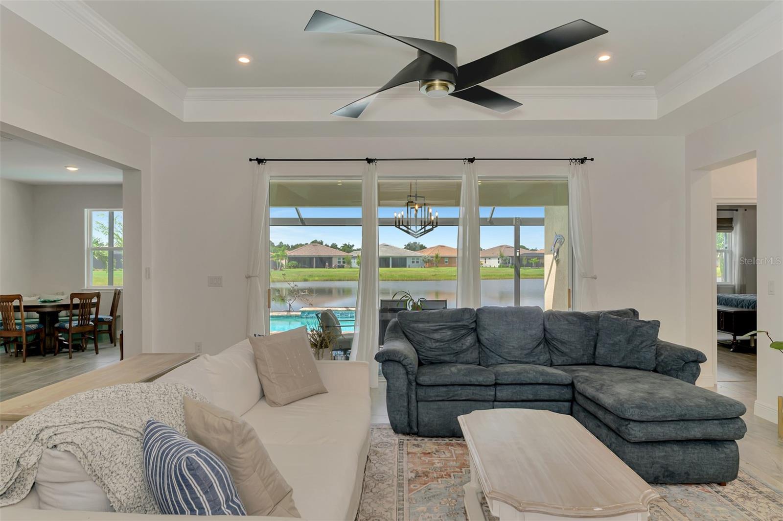 Image 15 of 100 For 20237 Bandera Place