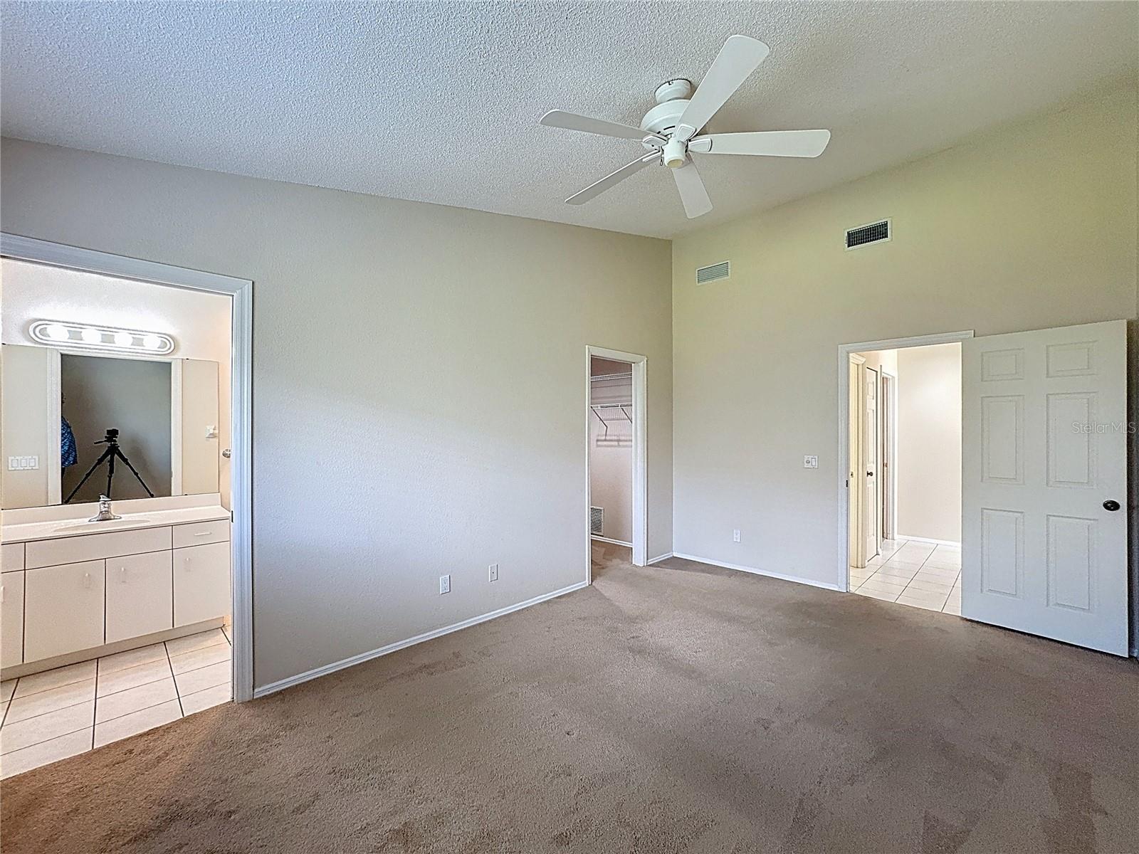 Image 10 of 43 For 677 Ironwood Circle 104
