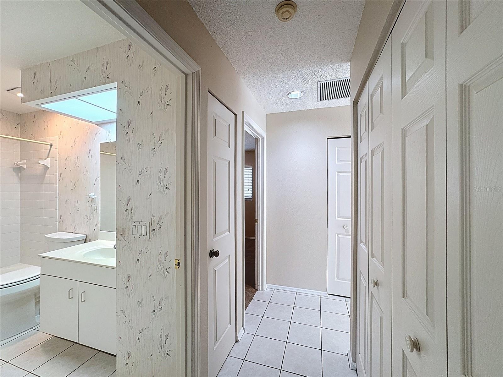 Image 11 of 43 For 677 Ironwood Circle 104