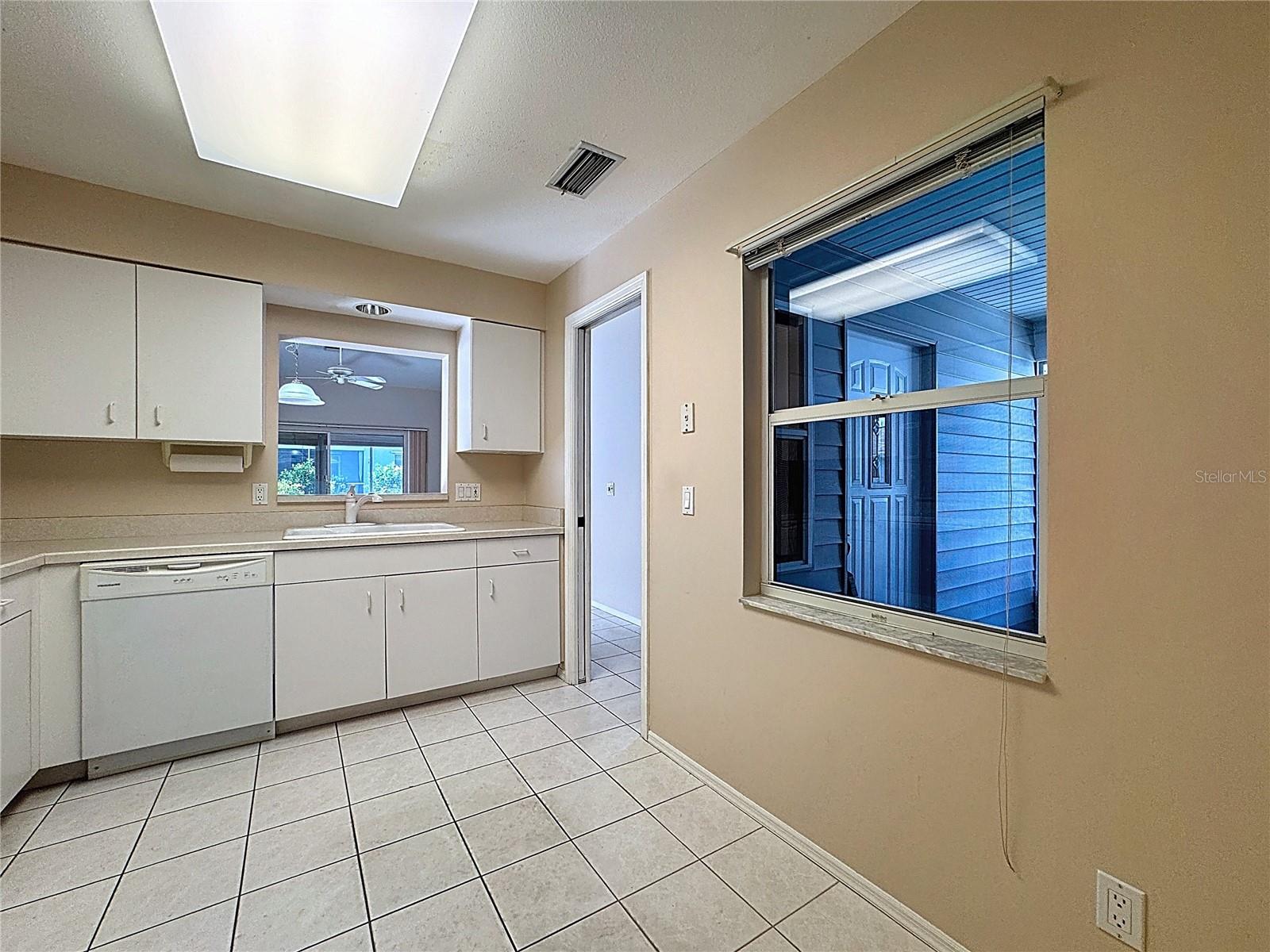 Image 24 of 43 For 677 Ironwood Circle 104