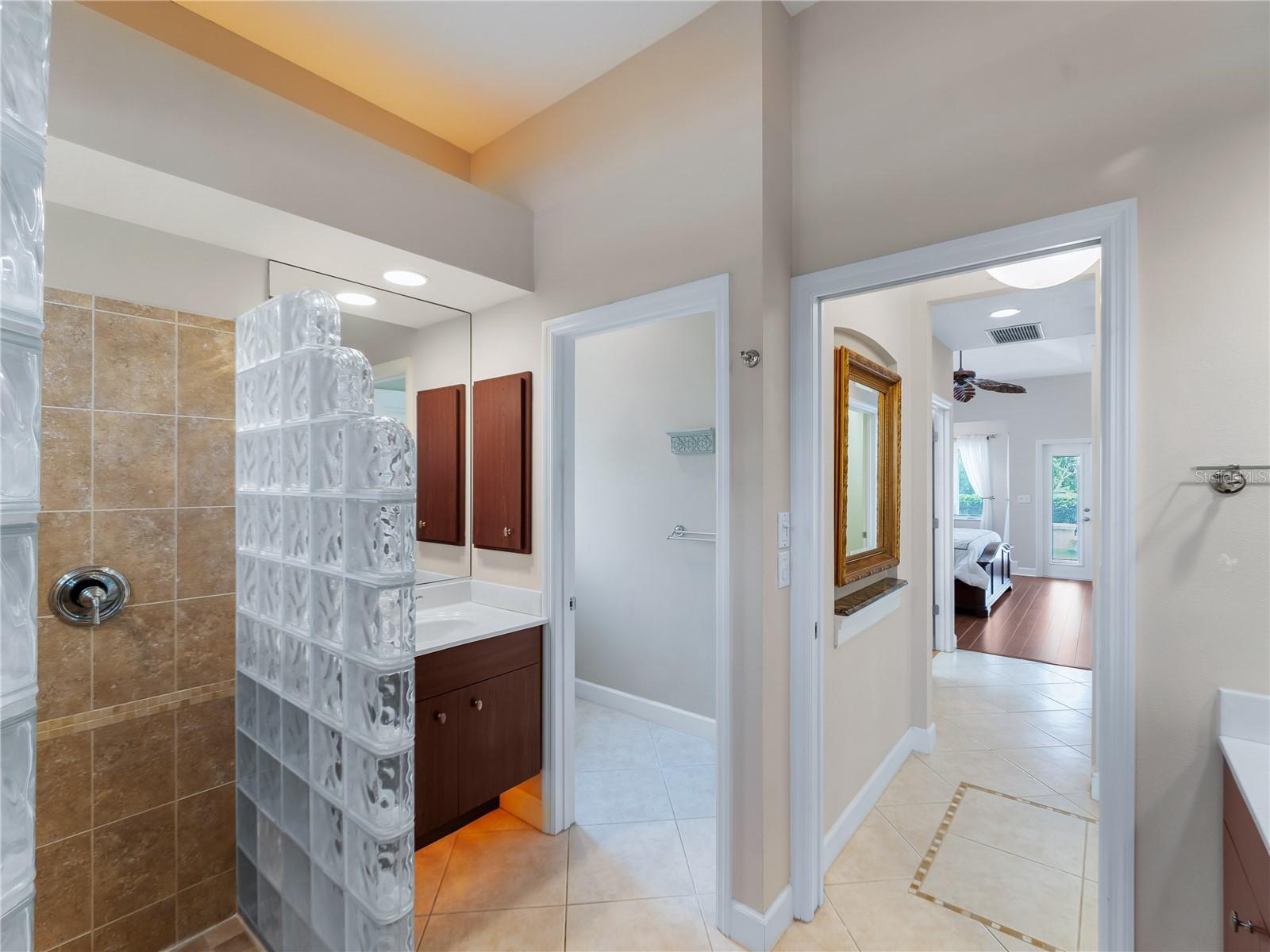 Image 34 of 55 For 1062 Derian Place