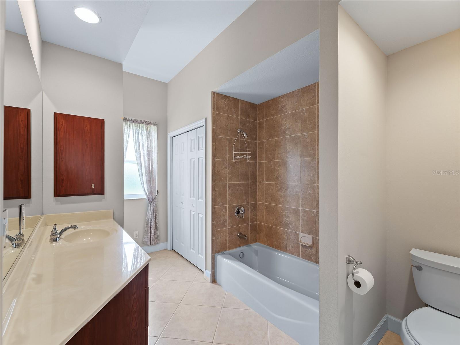 Image 40 of 55 For 1062 Derian Place