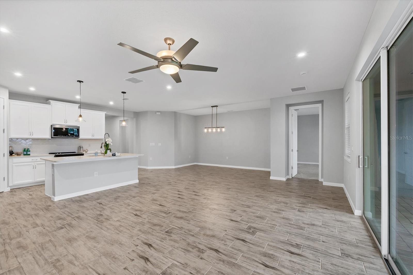 Image 14 of 73 For 17953 Grand Prosperity Drive