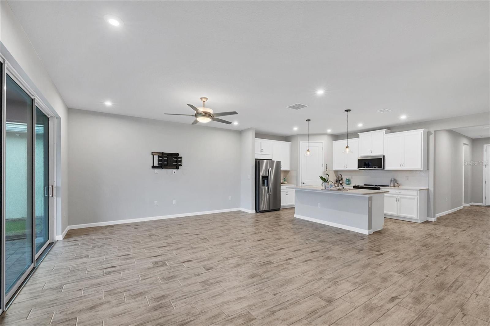 Image 17 of 73 For 17953 Grand Prosperity Drive