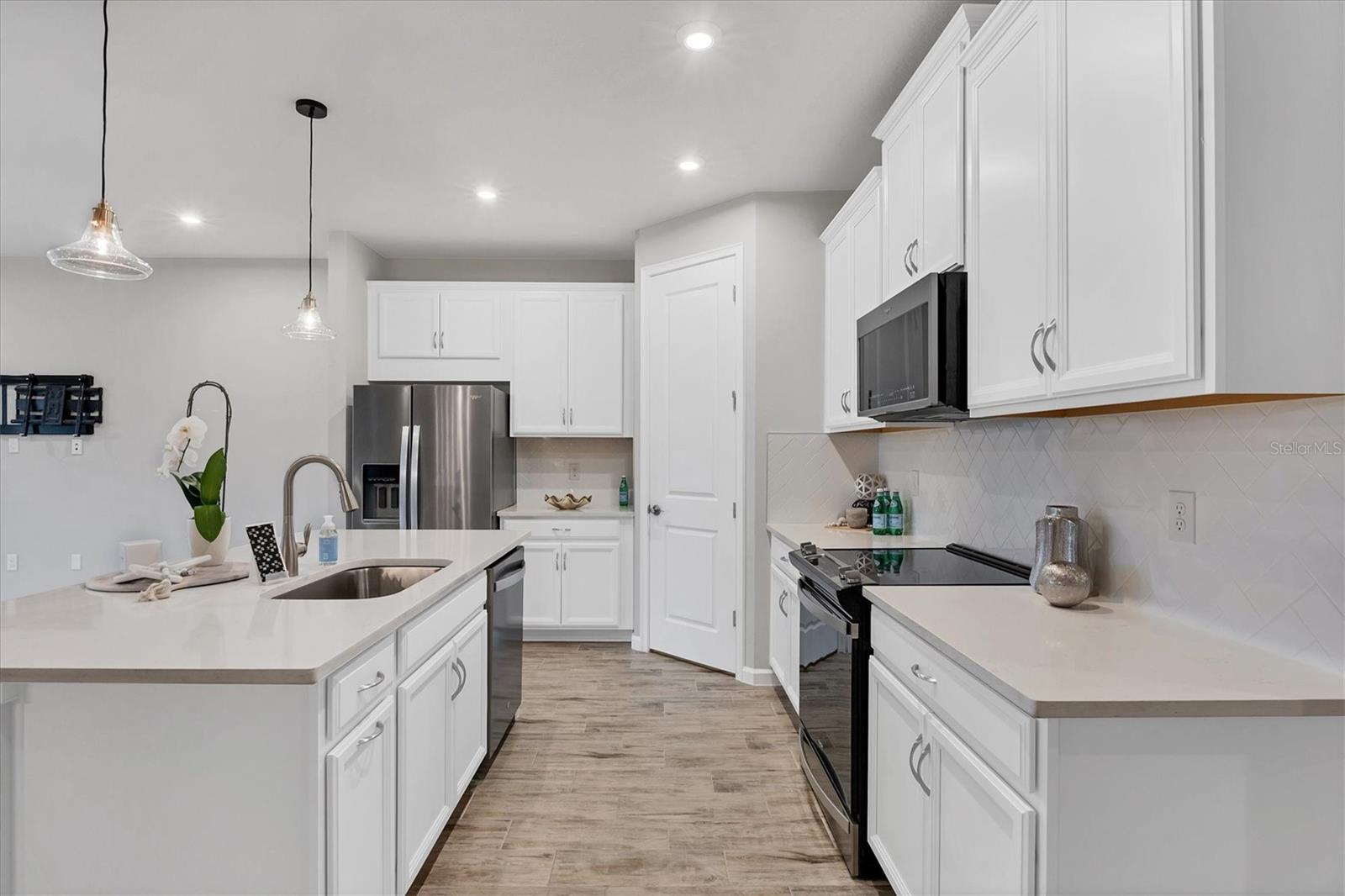 Image 20 of 73 For 17953 Grand Prosperity Drive