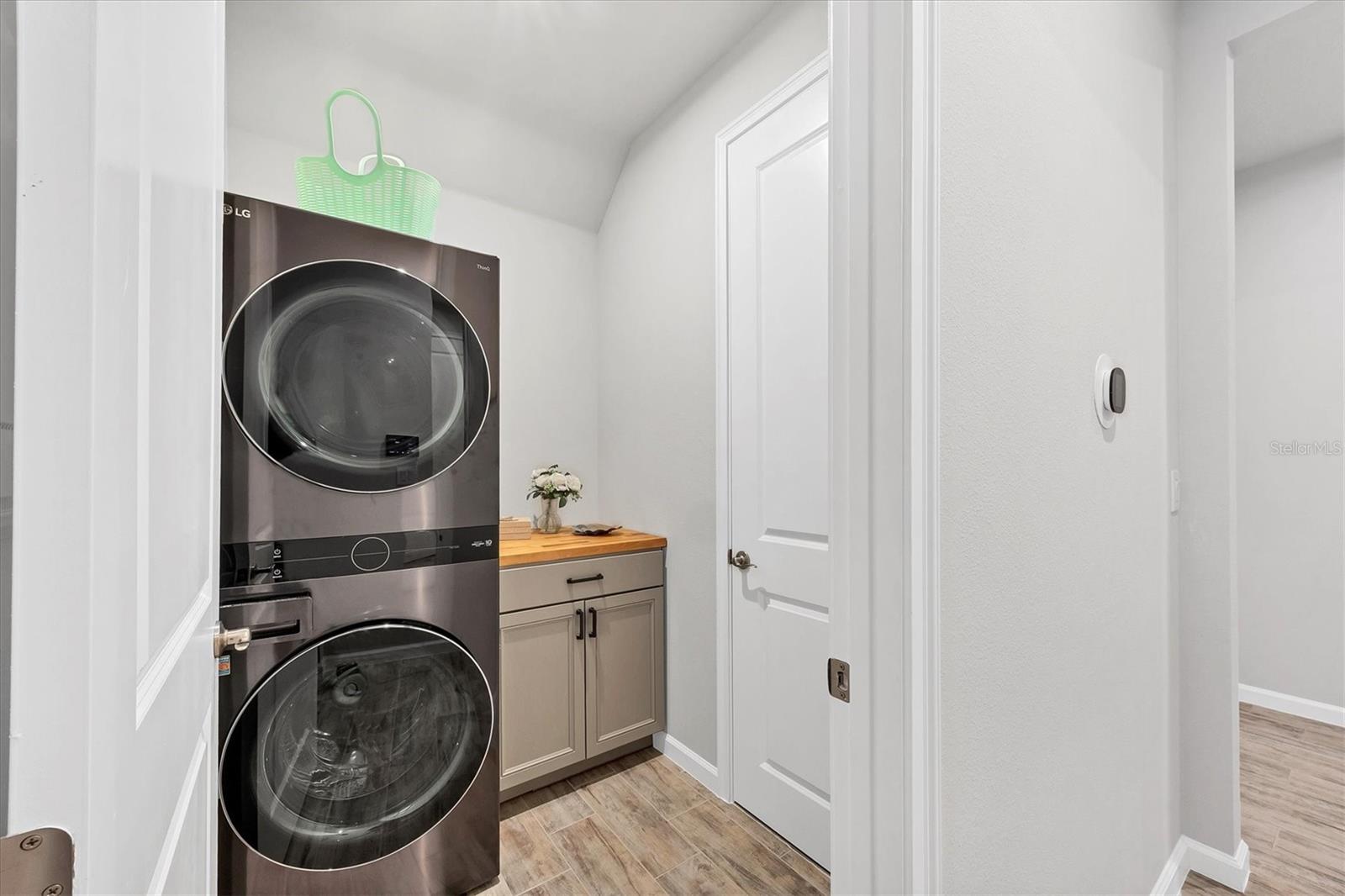 Image 34 of 73 For 17953 Grand Prosperity Drive