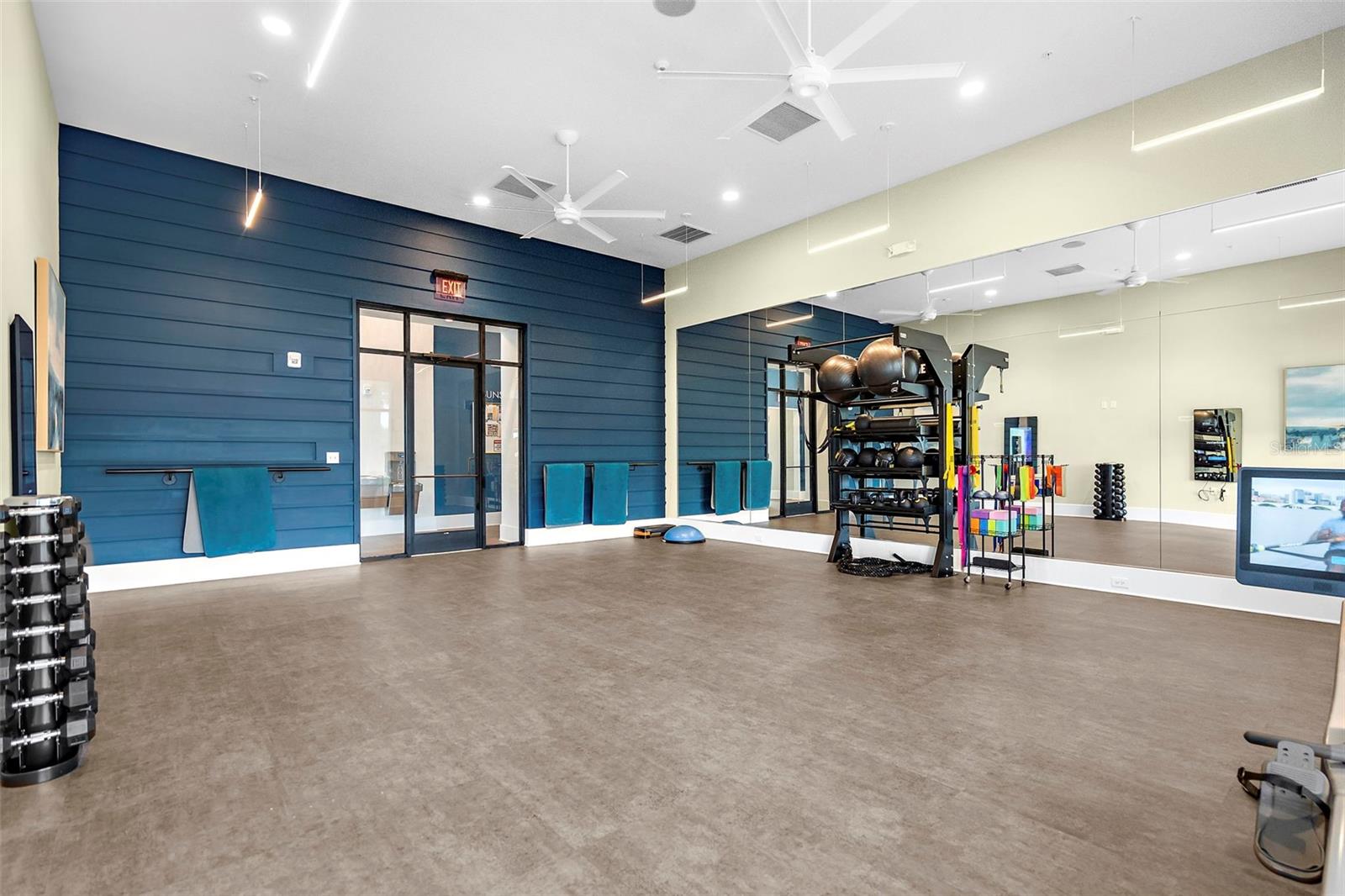 Image 58 of 73 For 17953 Grand Prosperity Drive