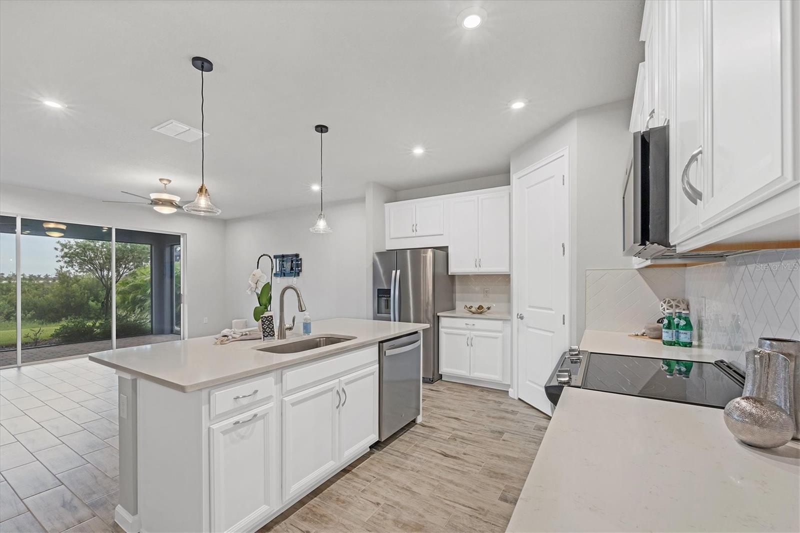 Image 6 of 73 For 17953 Grand Prosperity Drive