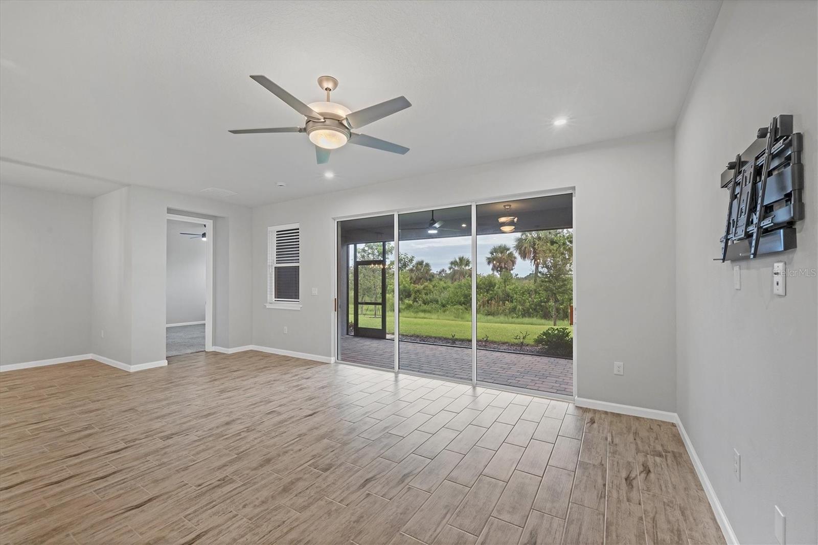 Image 7 of 73 For 17953 Grand Prosperity Drive