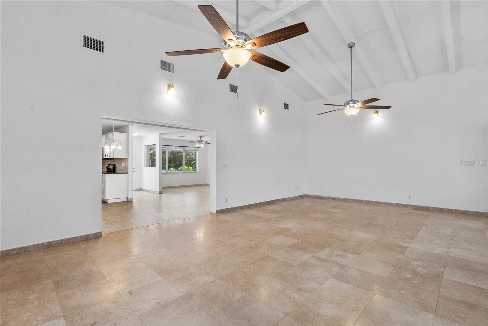 Image 11 of 47 For 1400 Mustang Street