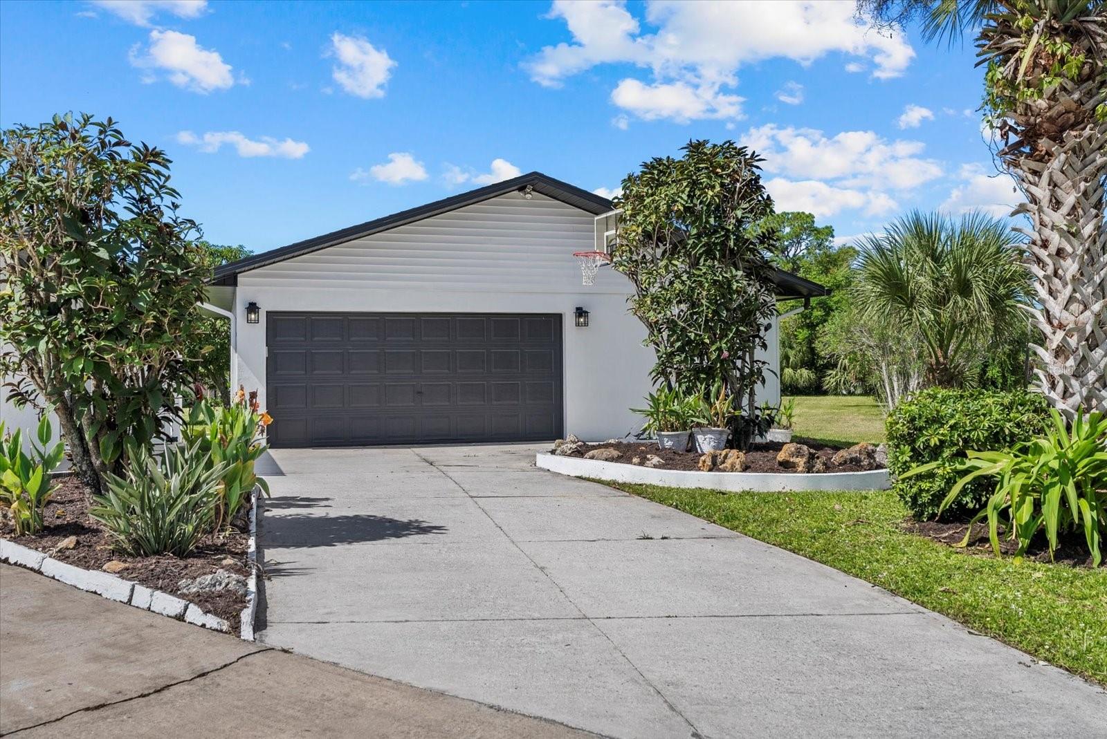 Image 18 of 47 For 1400 Mustang Street