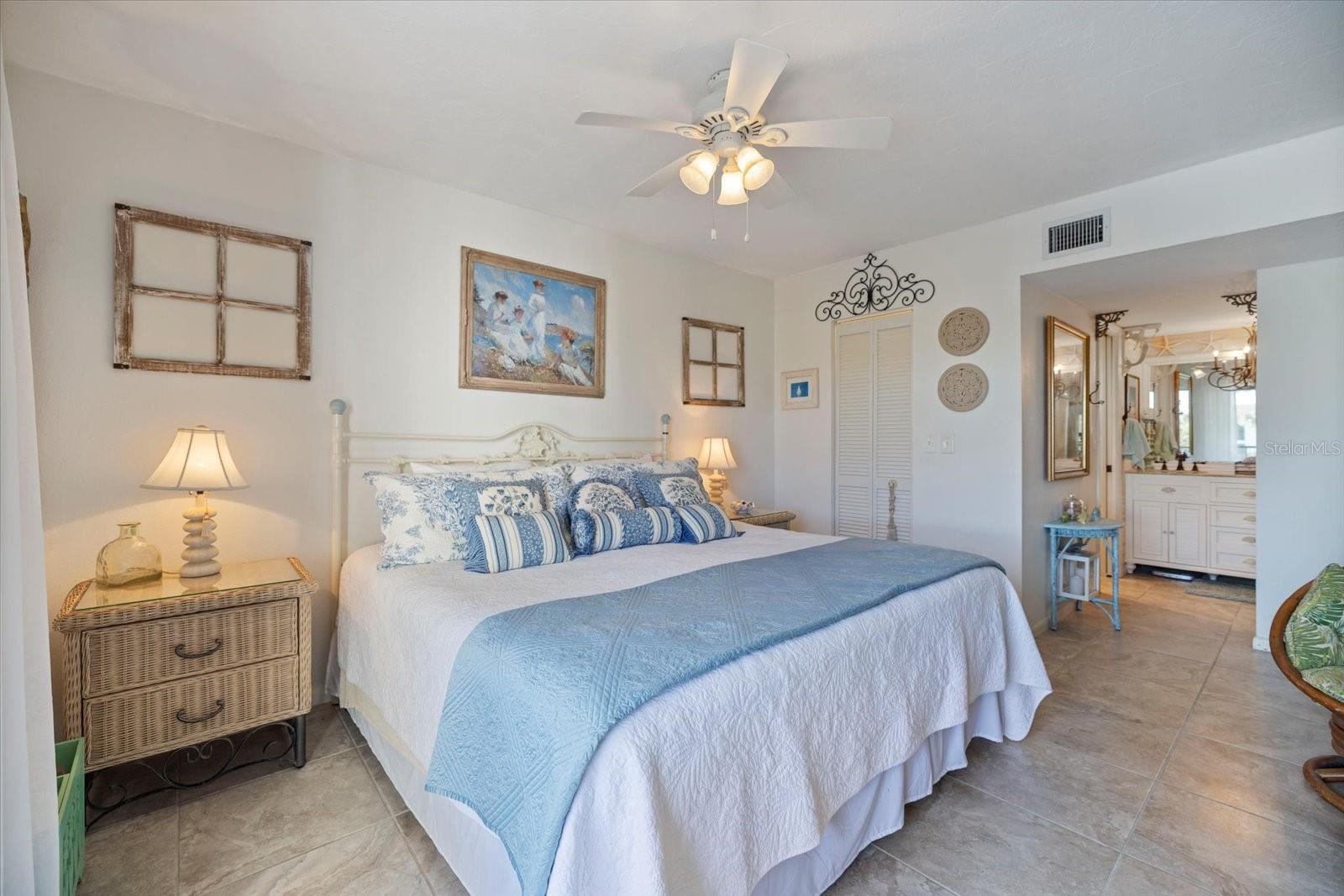 Image 23 of 43 For 1176 Bird Bay Way 207