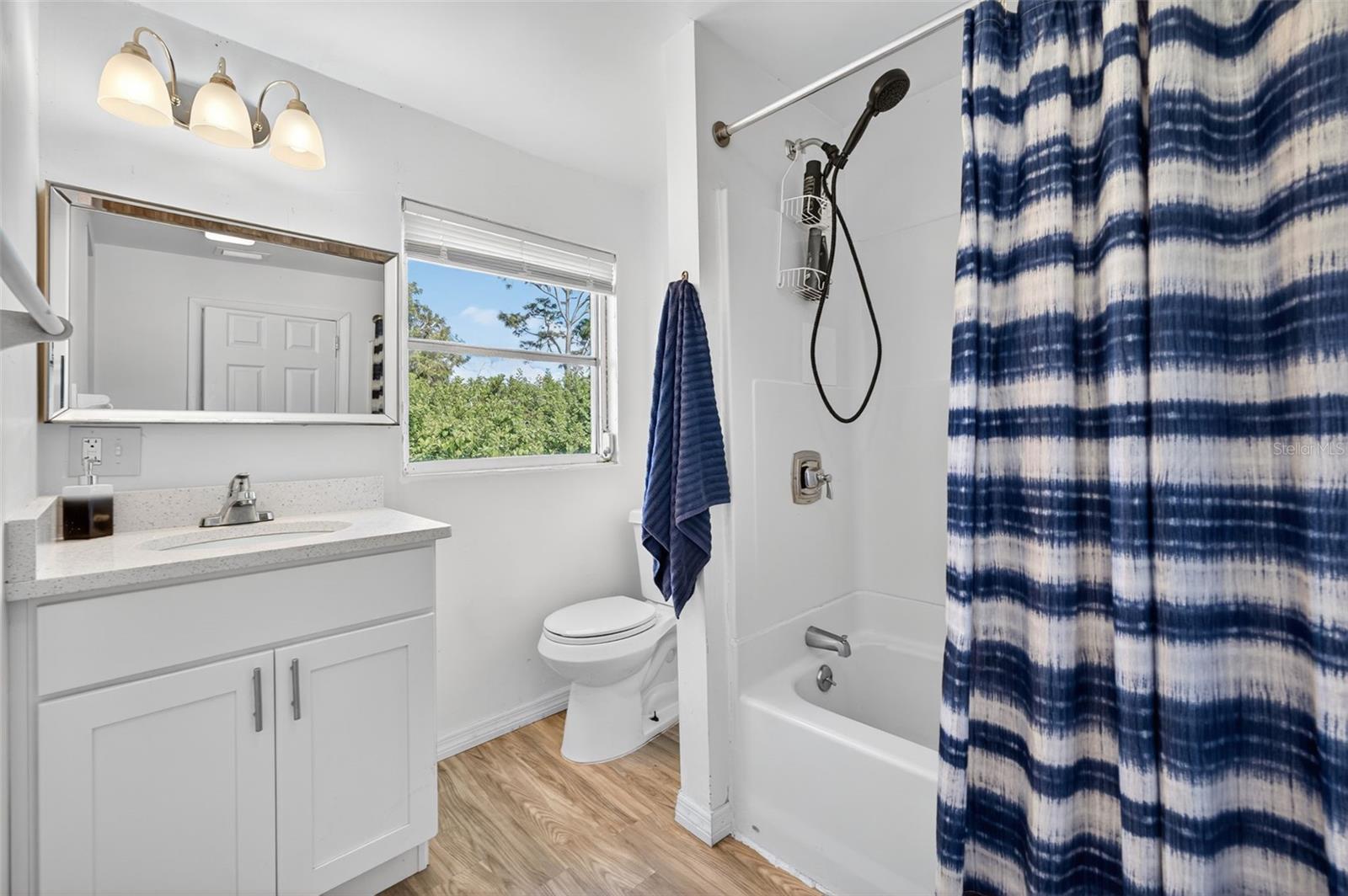 Image 13 of 35 For 5075 Lemon Bay Drive