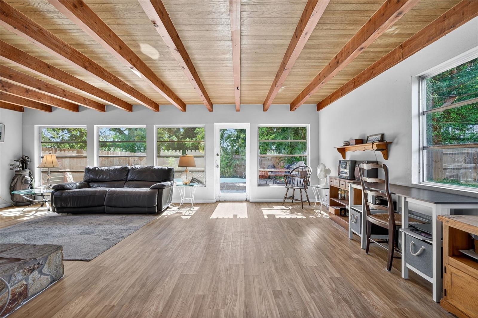 Image 19 of 35 For 5075 Lemon Bay Drive