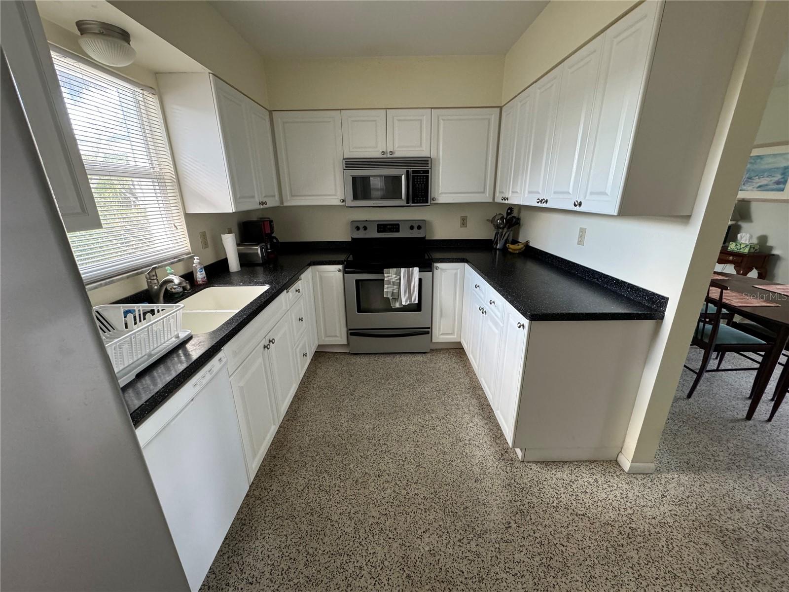 Image 12 of 22 For 1775 Valencia Drive