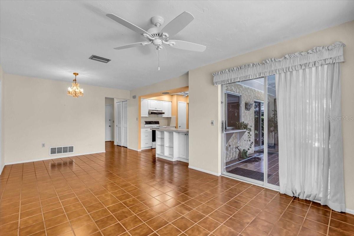 Image 12 of 45 For 468 Laurencin Drive