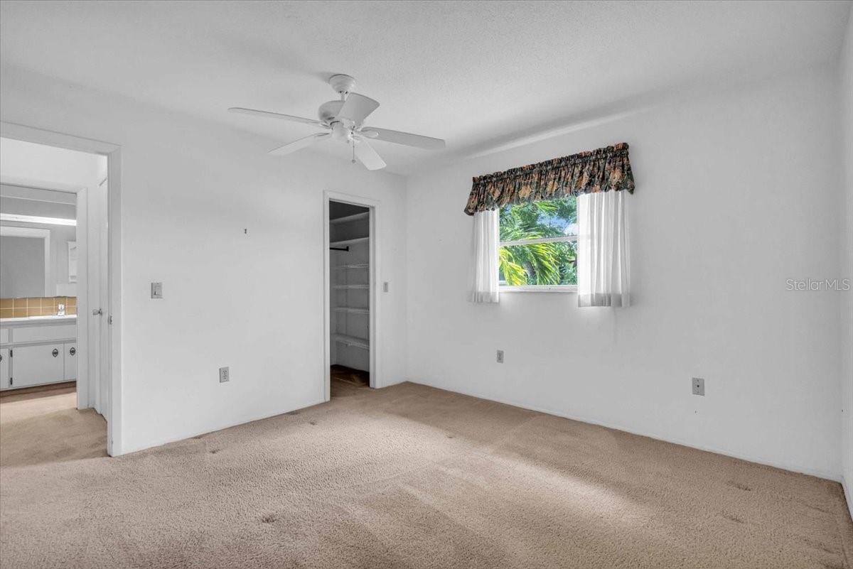 Image 21 of 45 For 468 Laurencin Drive
