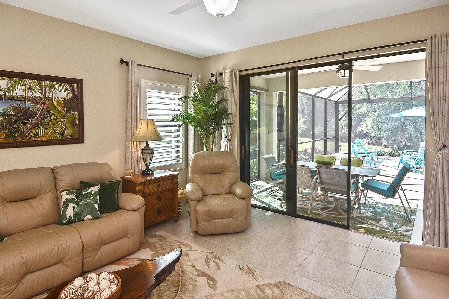 Image 10 of 70 For 268 Livorno Way