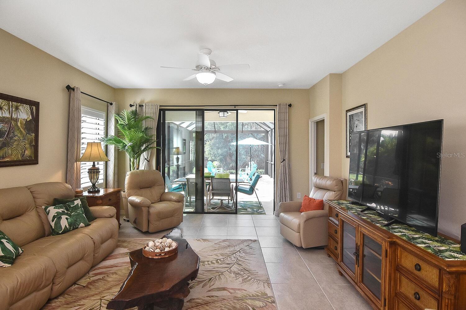 Image 11 of 70 For 268 Livorno Way
