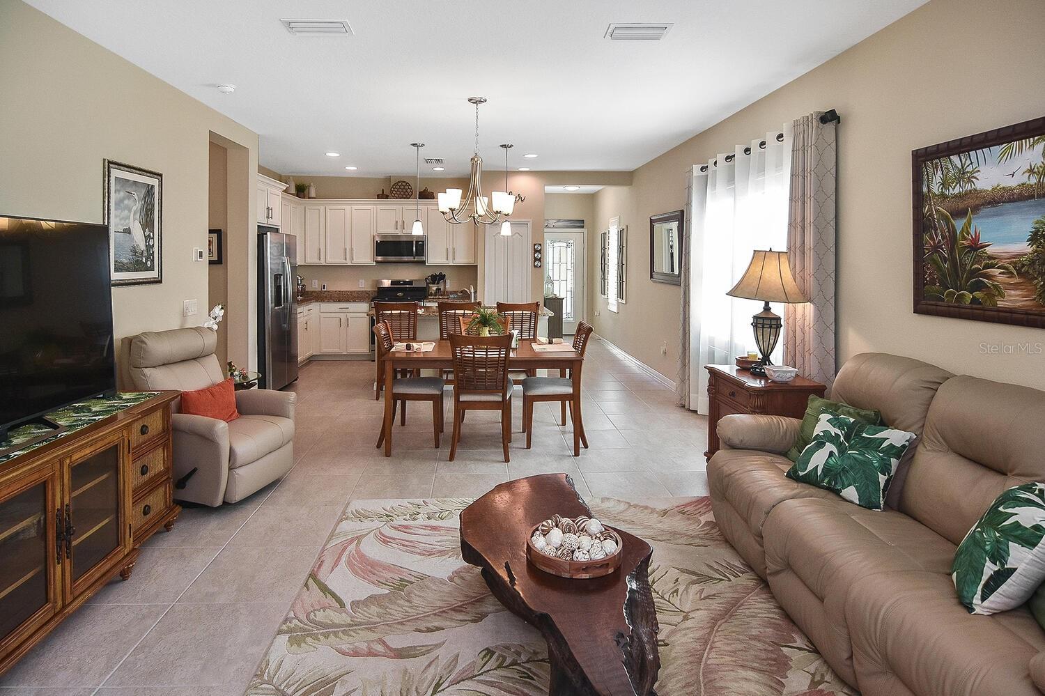 Image 15 of 70 For 268 Livorno Way