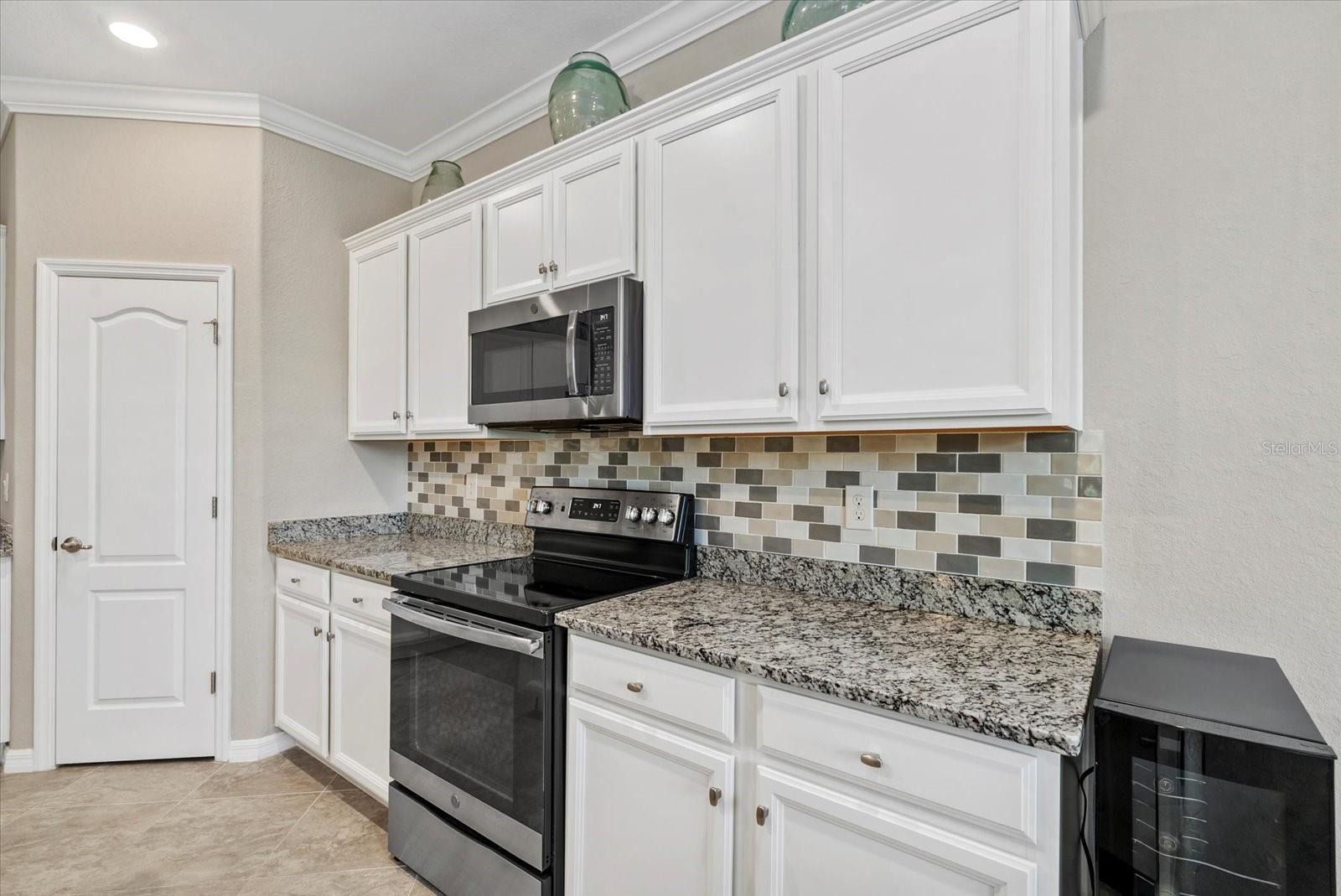 Image 14 of 68 For 10189 Fiddlewood Drive