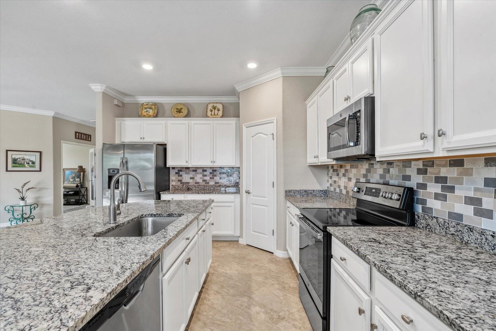 Image 15 of 68 For 10189 Fiddlewood Drive