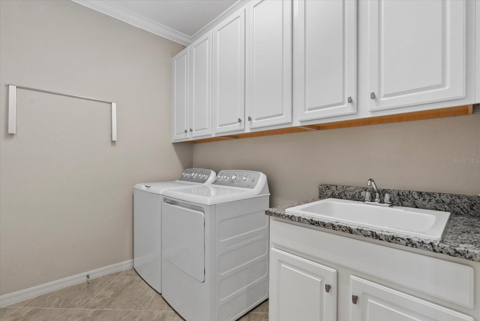 Image 27 of 68 For 10189 Fiddlewood Drive