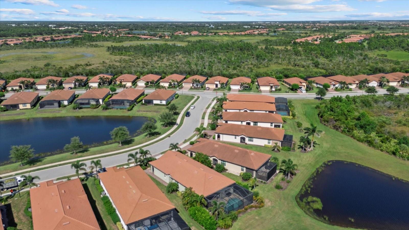 Image 41 of 68 For 10189 Fiddlewood Drive